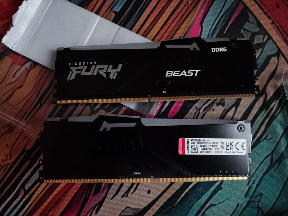 Оперативная память ddr5  16gb 2x8gb (4x8gb) Kingston 5600mhz FURY RGB