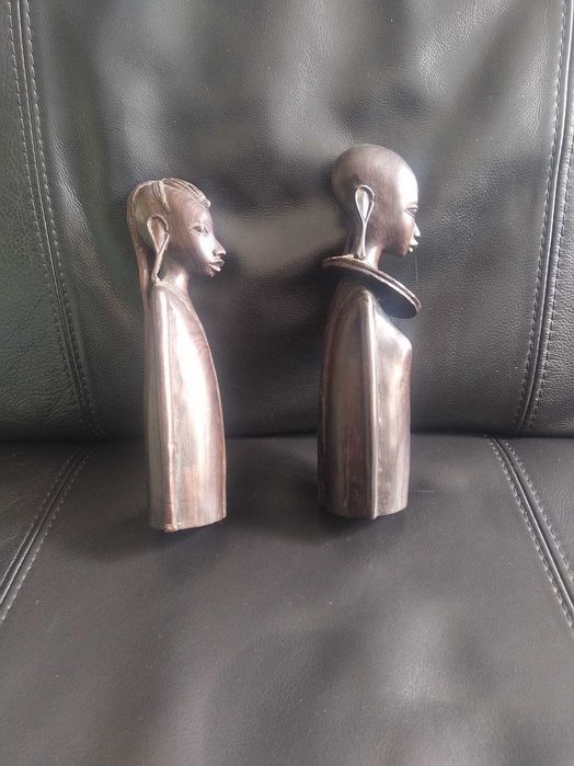 Par de estatuetas em pau preto. "Homem e Mulher"