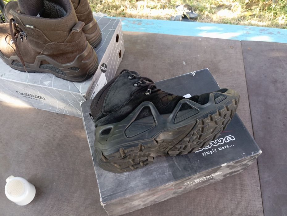 Lowa zephyr gtx.