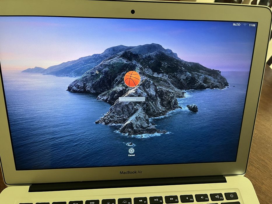 13-inch Portable MacBook Air64283956377729123