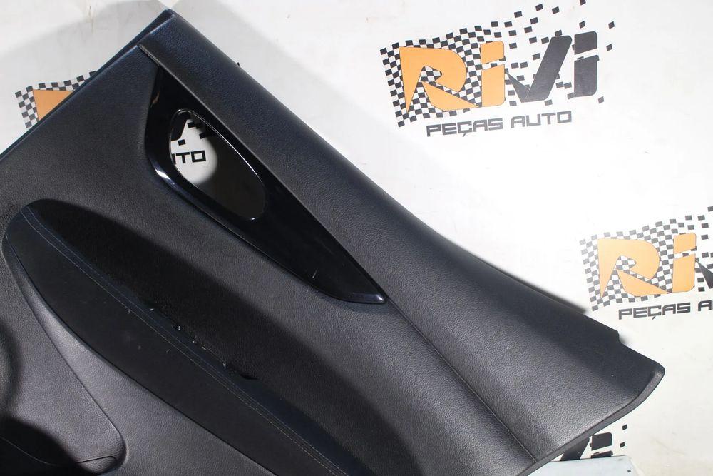 Forra porta / quartela trás direita NISSAN Qashqai II (J11)