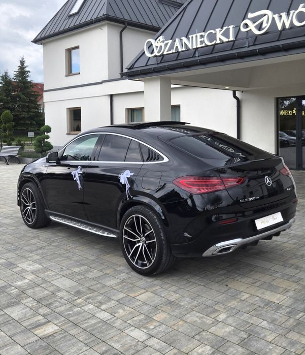 Piękny Mercedes GLE 2025 do ślubu