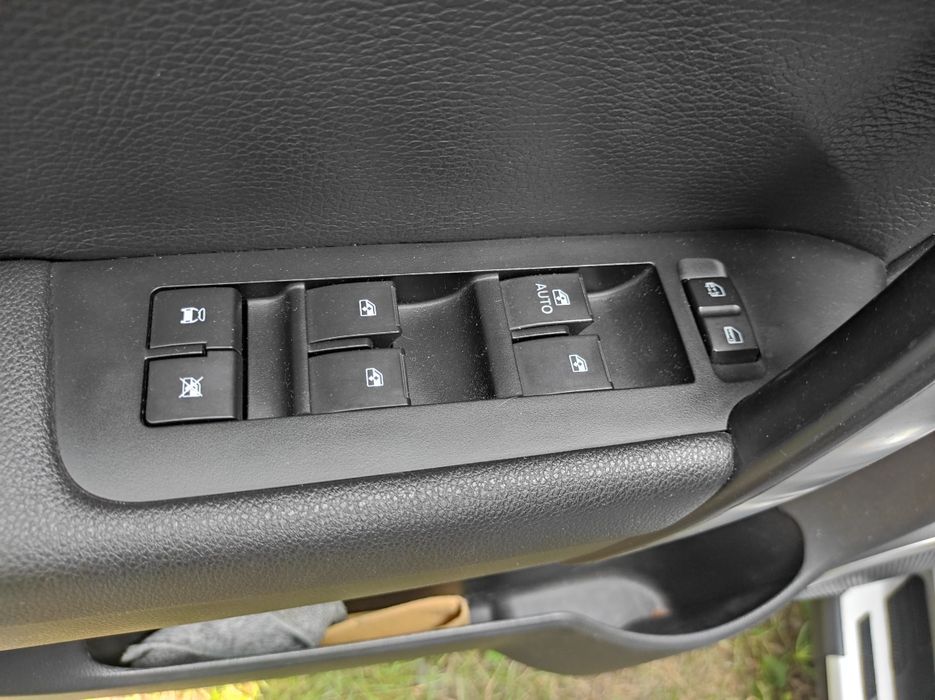 Продам або обміняю Chevrolet Captiva