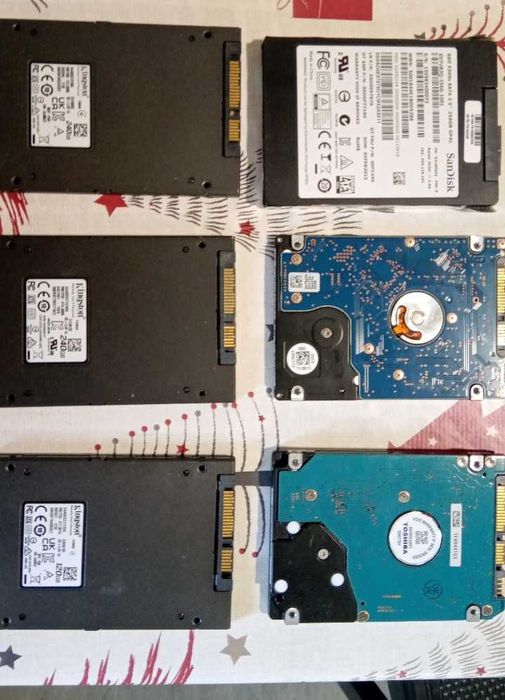 External Hard Drives + Input Cable64564328827394121