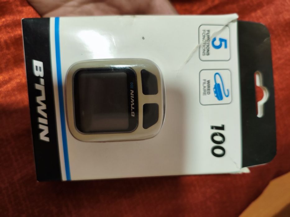 Ciclocomputador B’Twin 100 com fio