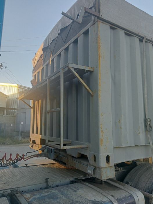 Полуприцеп - контейнеровоз. Montracan