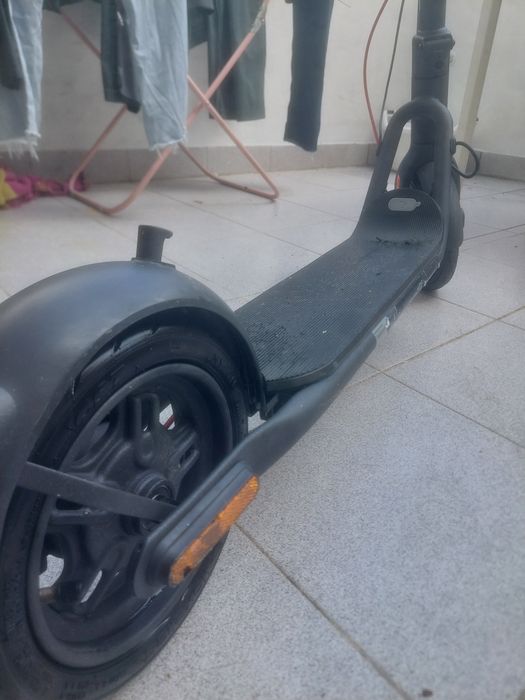 Trotinete navee v25
