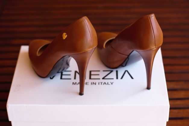 Szpilki buty VENEZIA