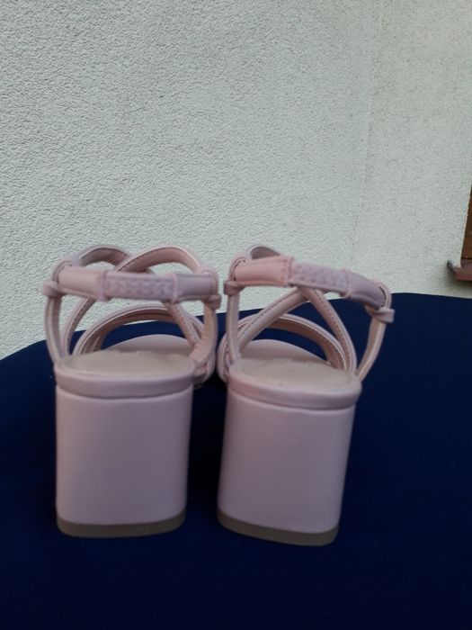 Nowe markowe buty - roz. 37