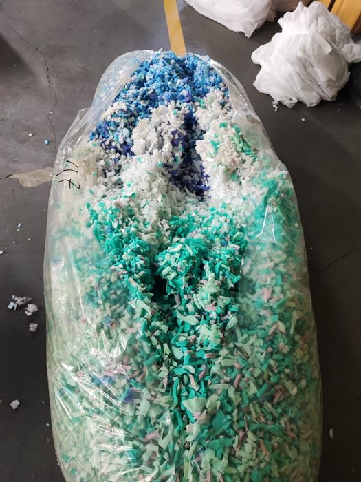 Luźna frytka granulat  wypełnienie poduszek legowisk