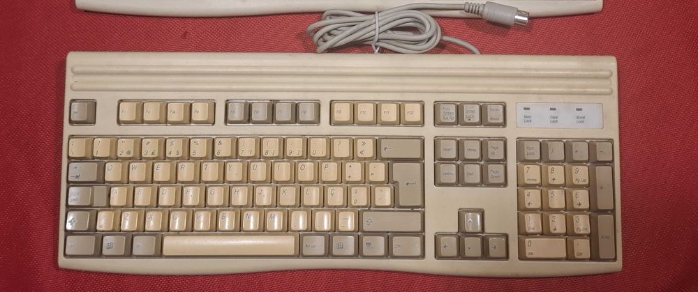 Teclados e Ratos PS2, DIN, USB