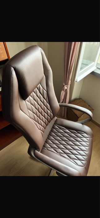 Cadeira escritório excelente estado