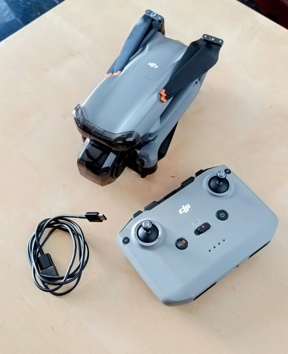 Drones  DJI AIR 3512800883800156163