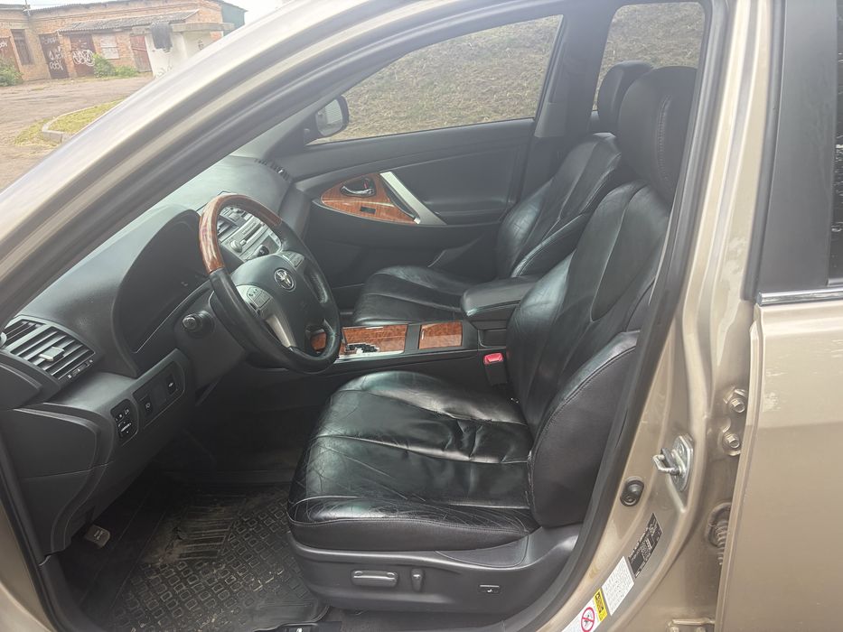 Toyota Camry 3.5 2008року