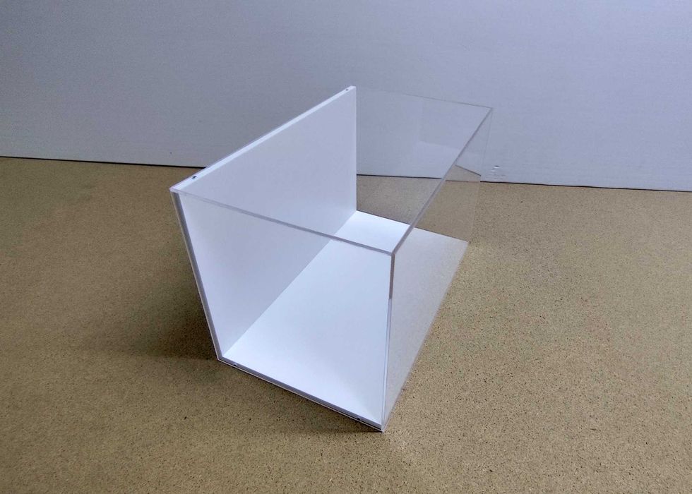 caixa acrílico bonecos