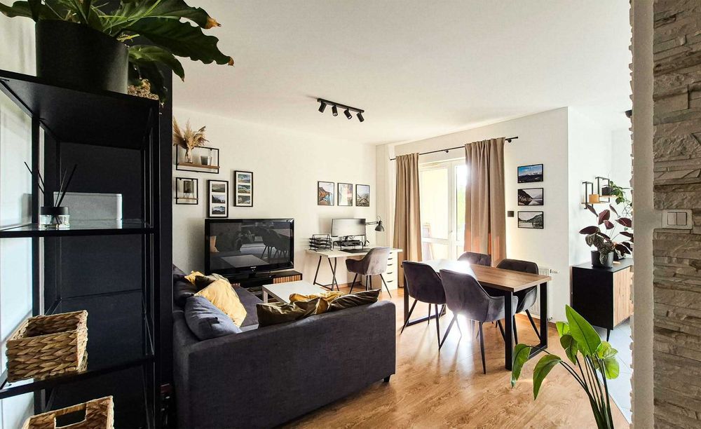 Komfortowe mieszkanie 46,5 m² na wynajem | 2 pokoje | ul. Pienista | Lublinek | loggia | winda