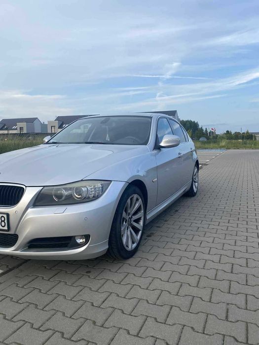 BMW E90 318i 2.0 benzyna 2010rok