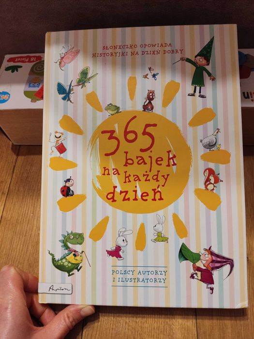 Używana książka "Słoneczko opowiada. 365 bajek na każdy dzień"
