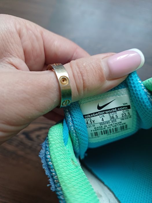Nike жіночі кросівки
