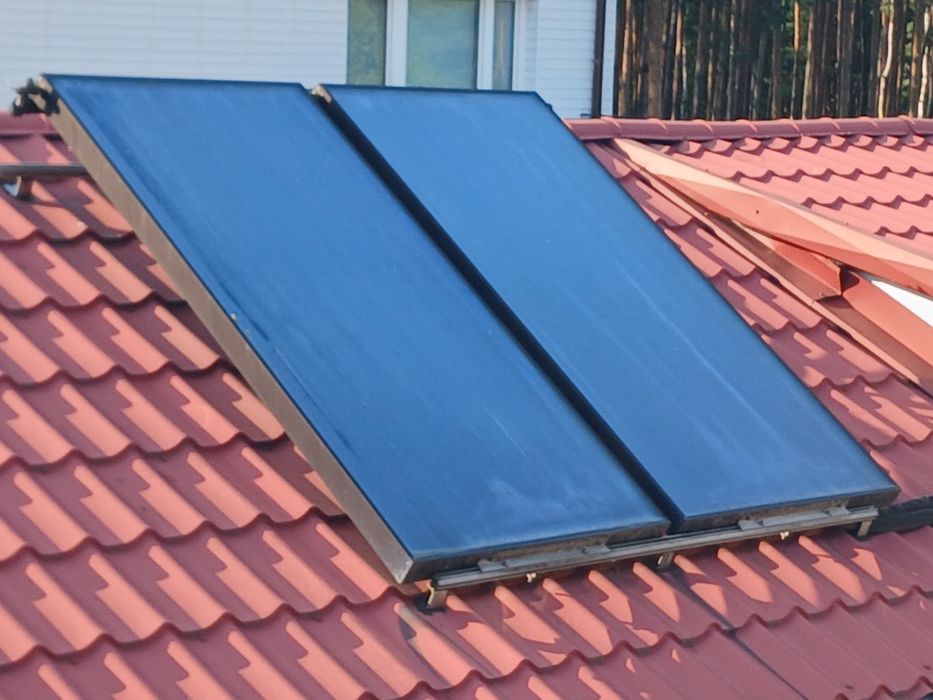 Zestaw solarny do grzania wody, panele solarne, solary na dach