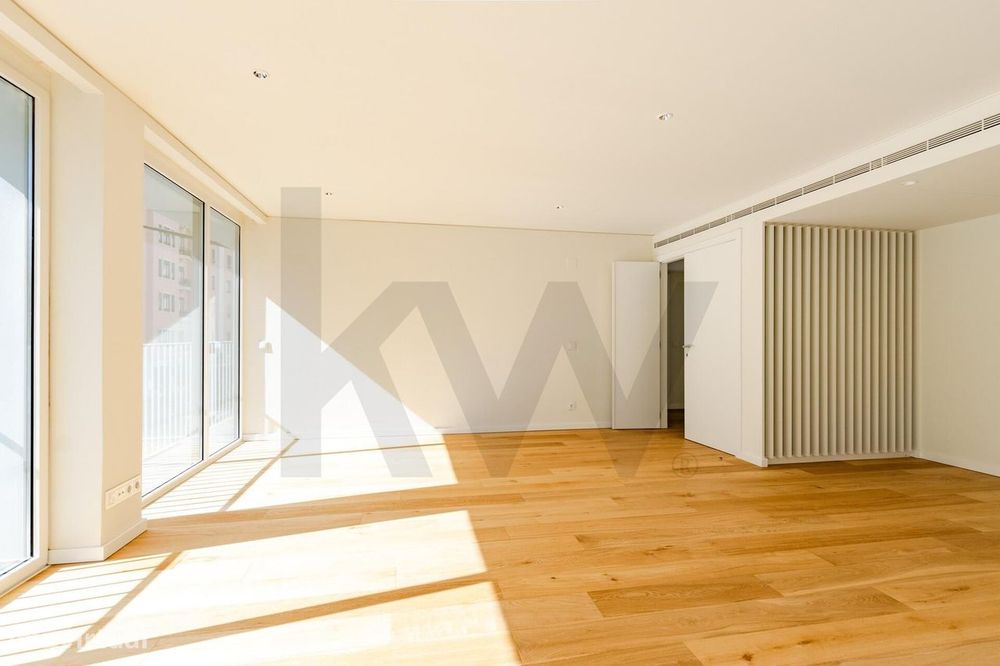 T3 de luxo com piscina e garagem para arrendar no Edificio Lumino