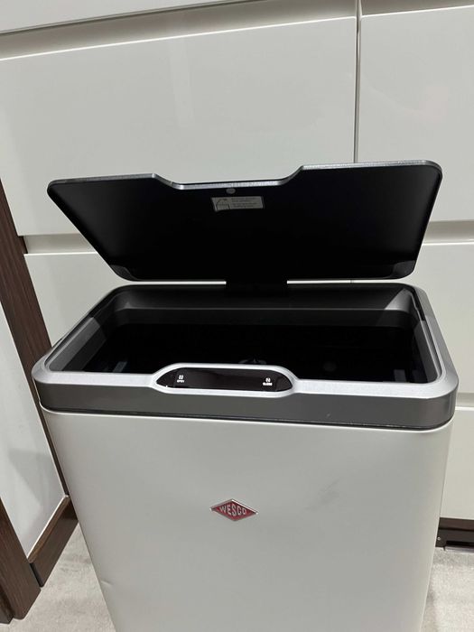 Kosz do segregacji śmieci automatyczny WESCO 2x20l