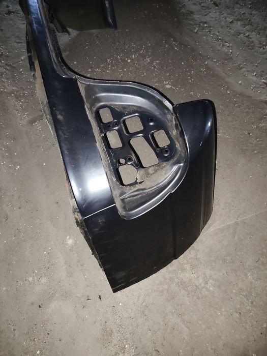 Pas tylni tylny BMW E39 sedan