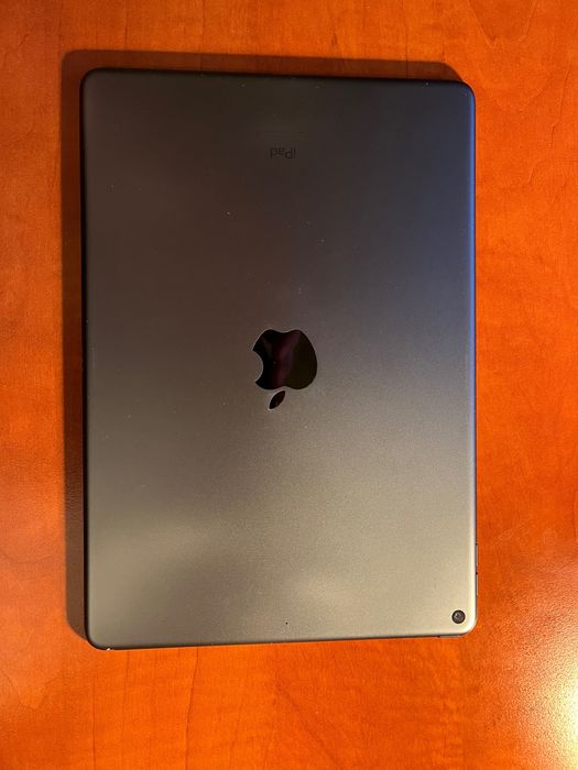iPad Air 3 Gen 256 GB lekko uszkodzony
