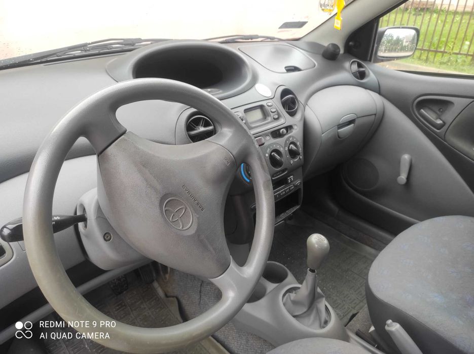 Samochód  osobowy Toyota Yaris