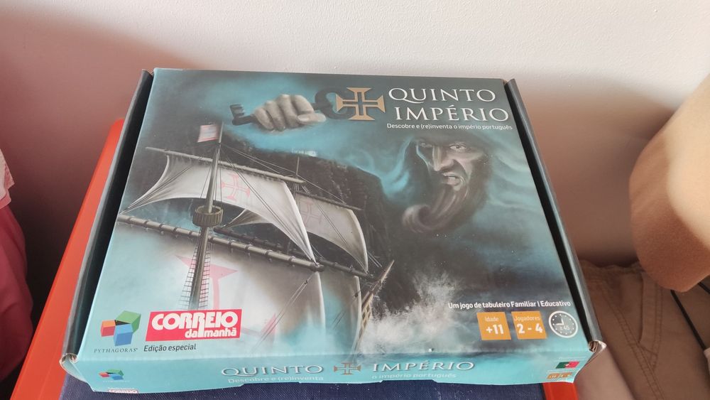 Jogo de tabuleiro "Quinto Império"