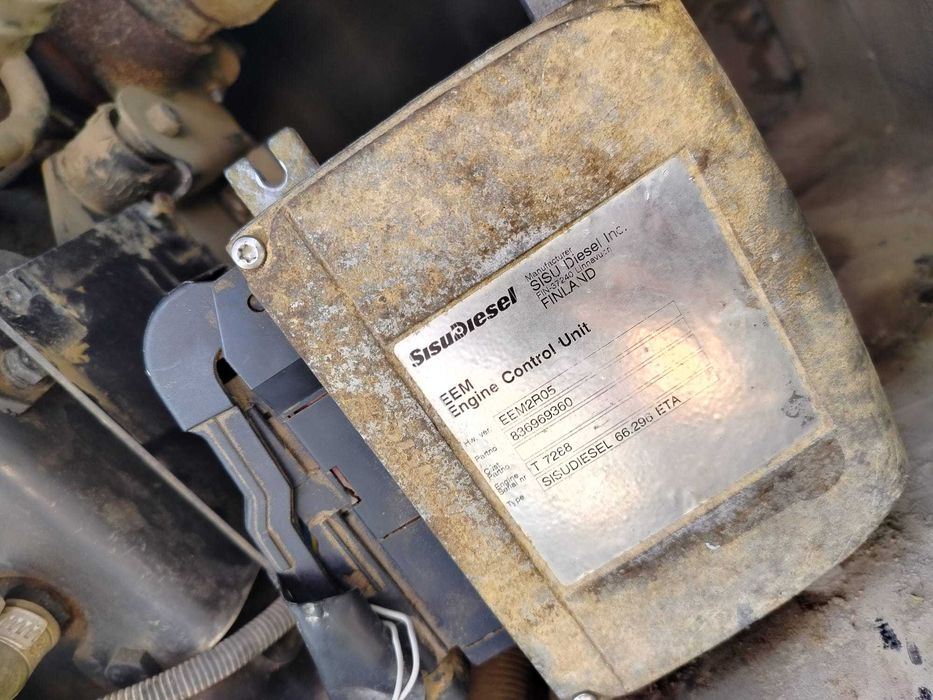 Usługa naprawy sterownika silnika SISU