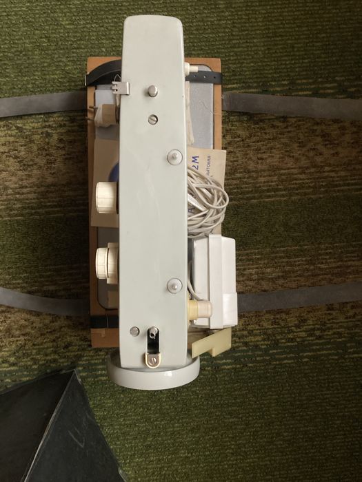 Швейна машинка Чайка 142 М