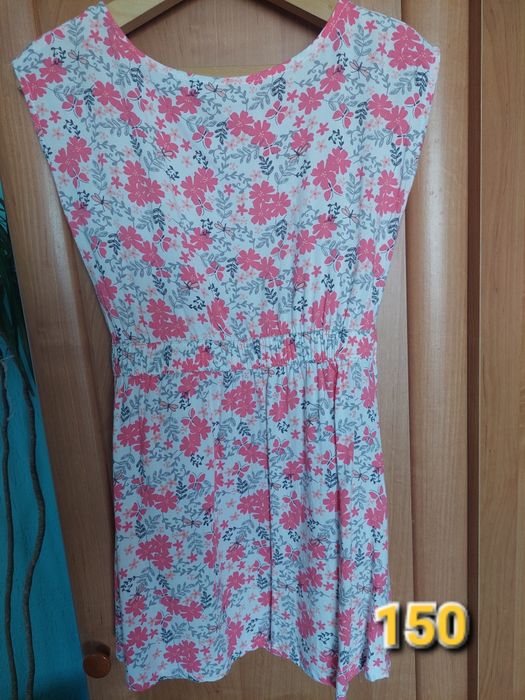 Сукні на дівчинку