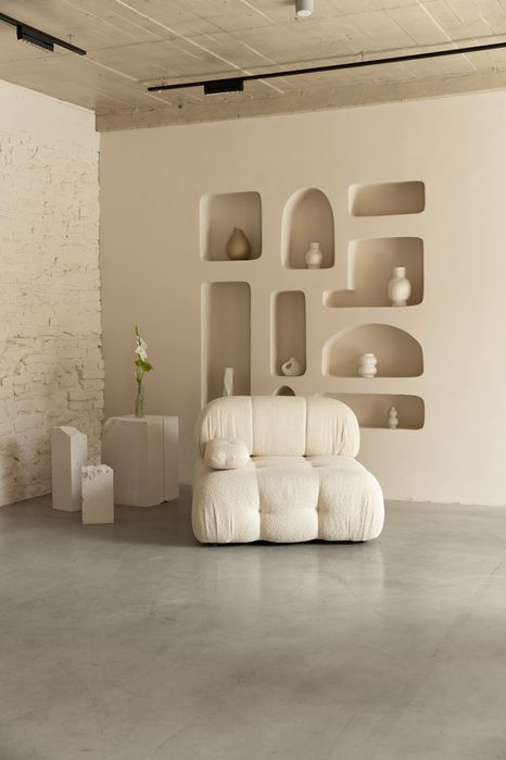 Диван пуф молочний