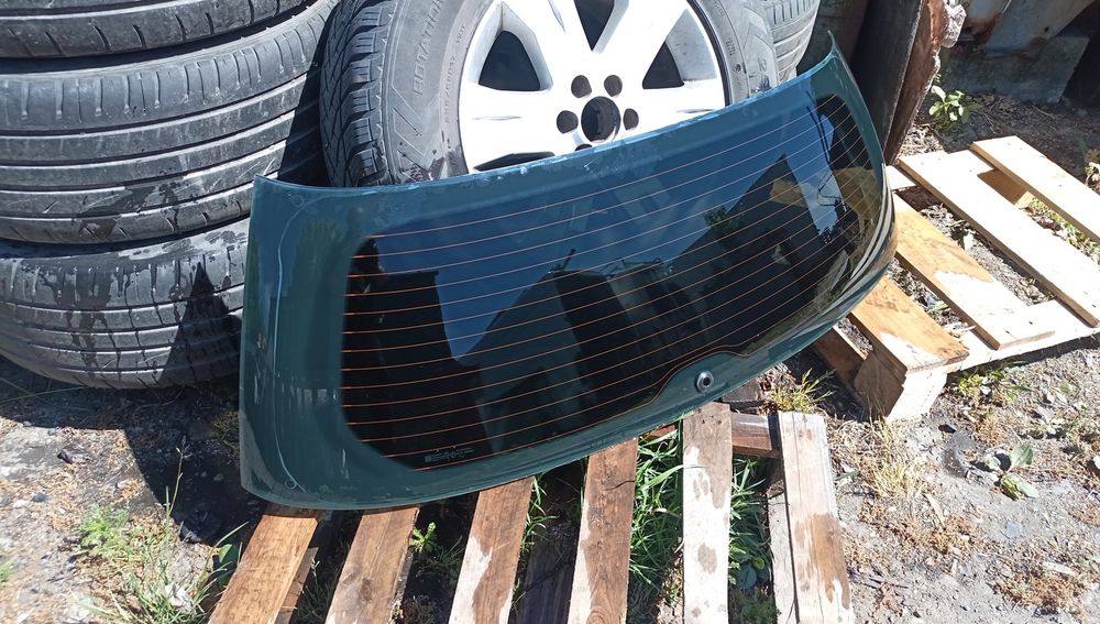 Opel Astra h kombi szyba tylniej klapy
