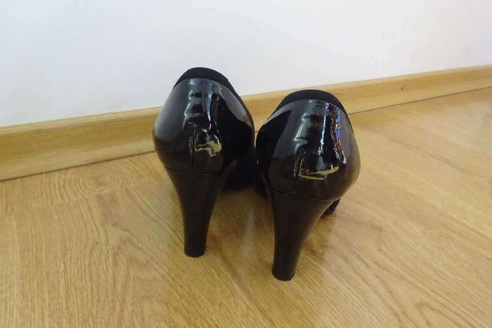 Czółenka czarne skórzane na obcasie rozmiar 38, obcas 8,5 cm