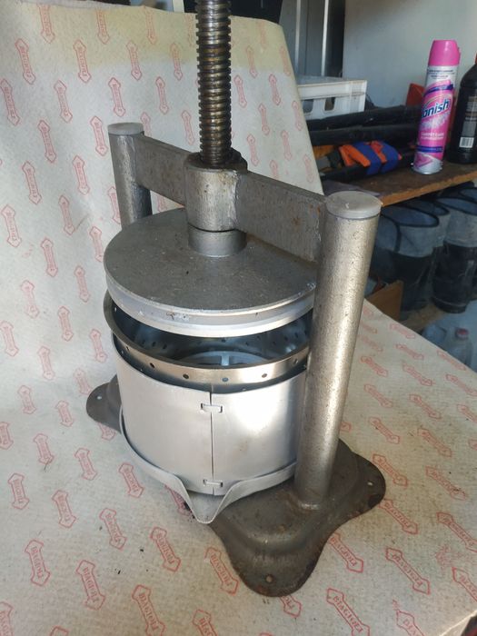 Wyciskacz śrubowy ,bardzo mocny