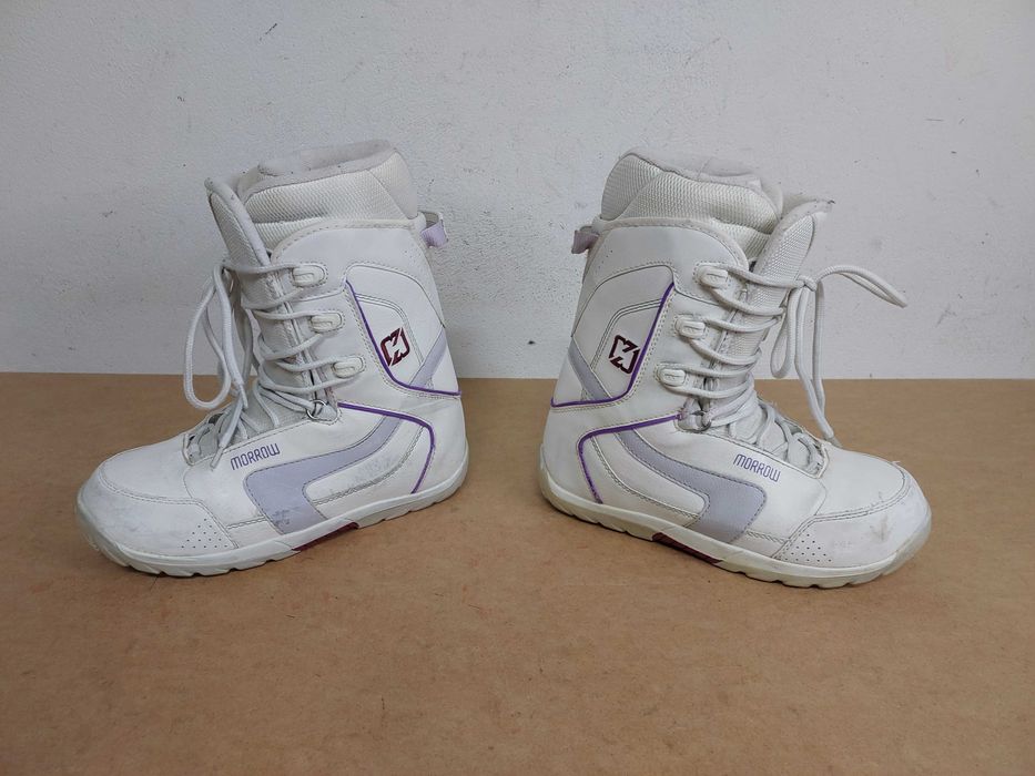 Buty snowboardowe MORROW Eu.39, 25 cm