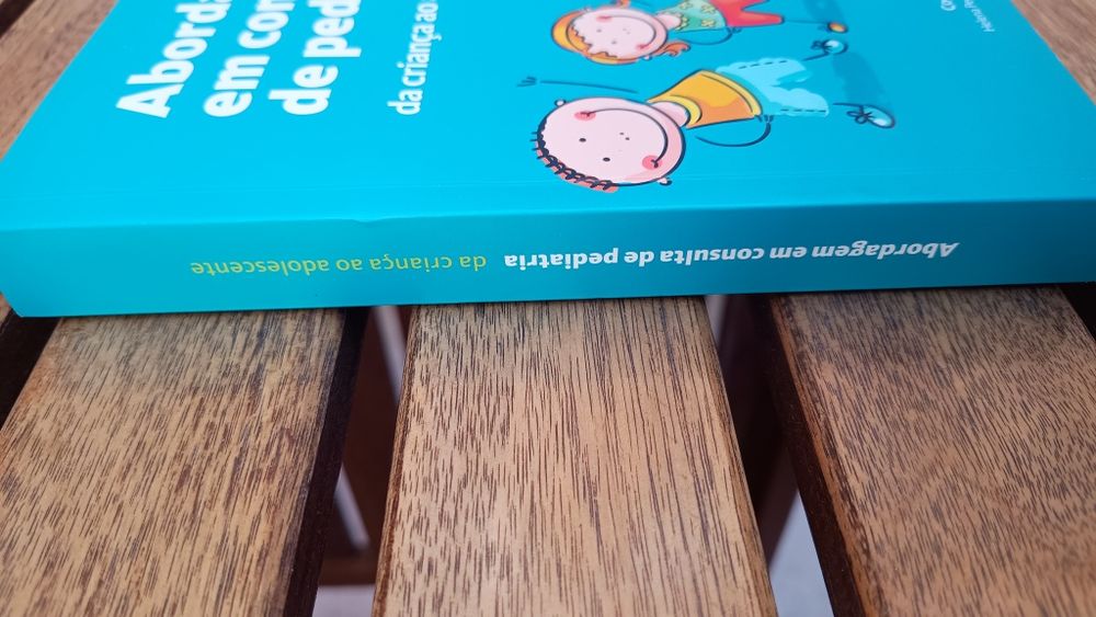 Livro Abordagem em Consulta de Pediatria - da criança ao adolescente