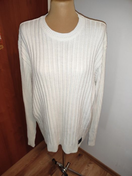 Sweter biały męski.