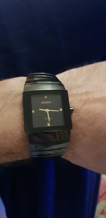 Продам стильные швейцарские часы Rado