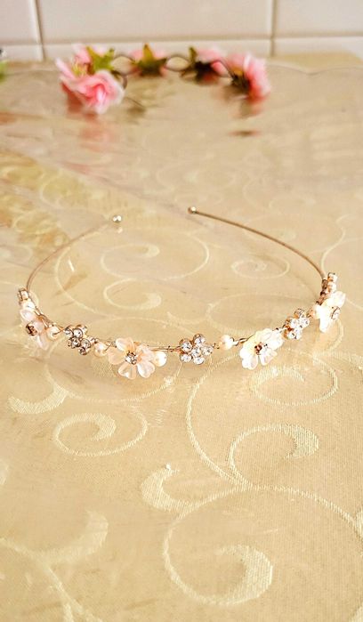 Fita floral para a cabeça