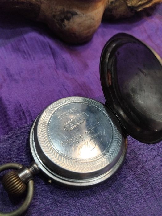 Relojio de bolso de homem em prata  a funciunar