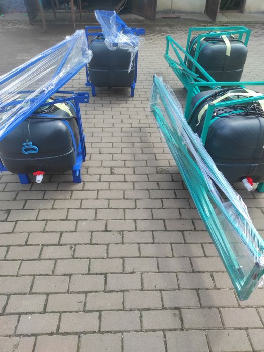 Оприскувач навісний для тракторів і мінітракторів