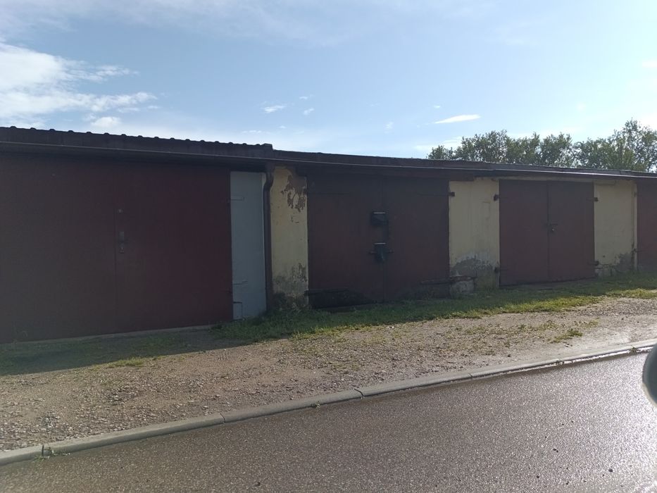 Garaż murowany,magazyn 25m2,prąd,KW,nowy dach