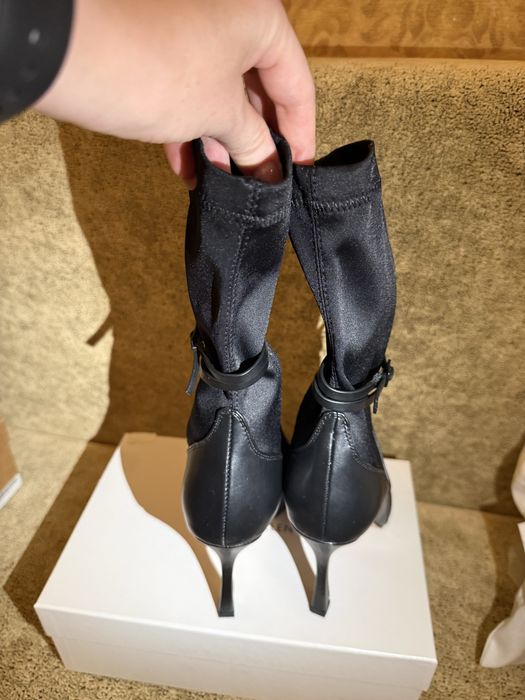 Нові чорні чоботи Karen Millen