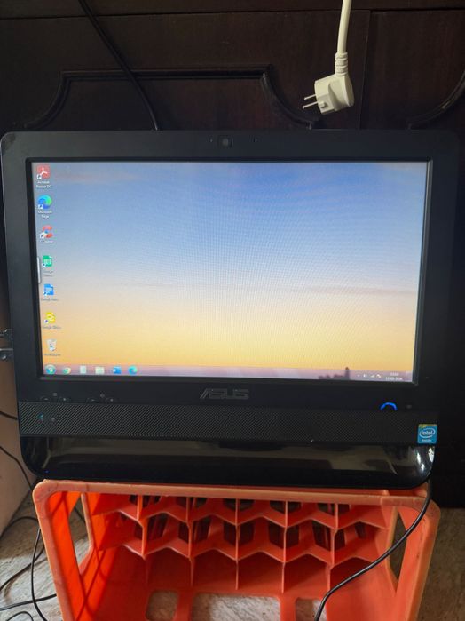 ecrã touch assus com teclado e rato