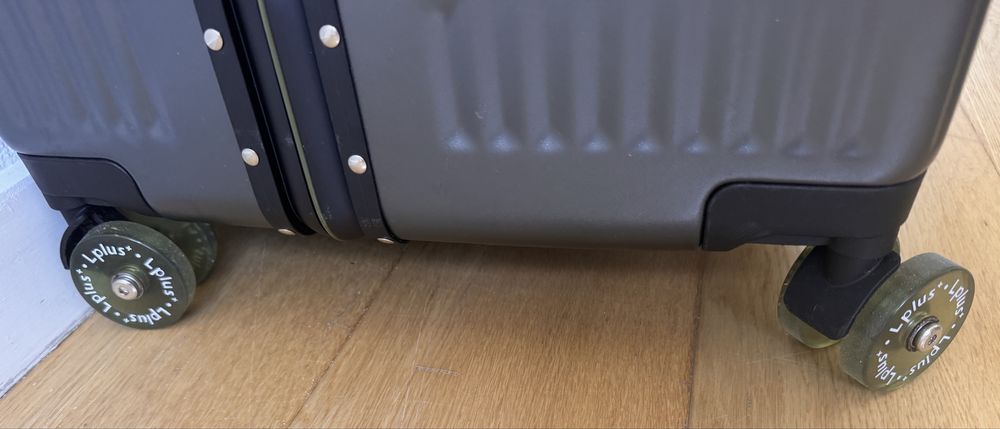 Mala de viagem 28” Lplus+ – como nova, usada apenas 1 vez