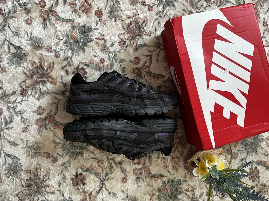 Nike P-6000 – czarne z fioletowymi detalami