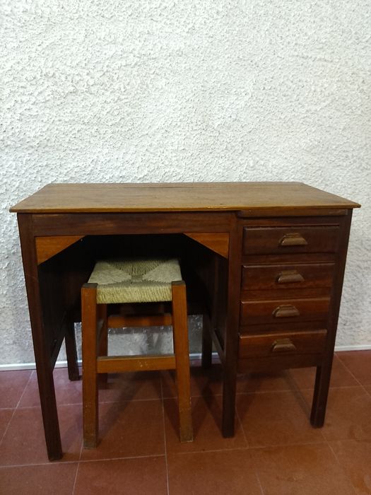 Secretària antiga em madeira